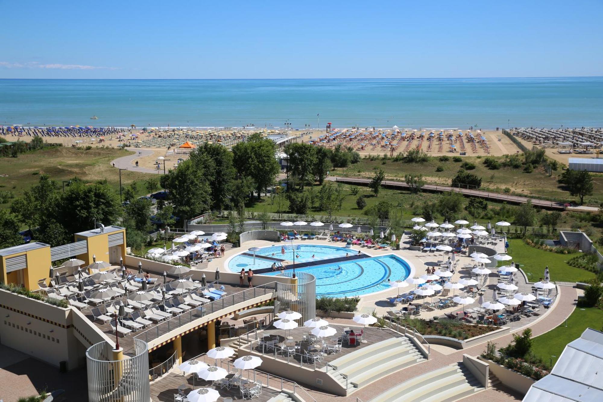 Laguna Park Hotel 4Superior Bibione Buitenkant foto