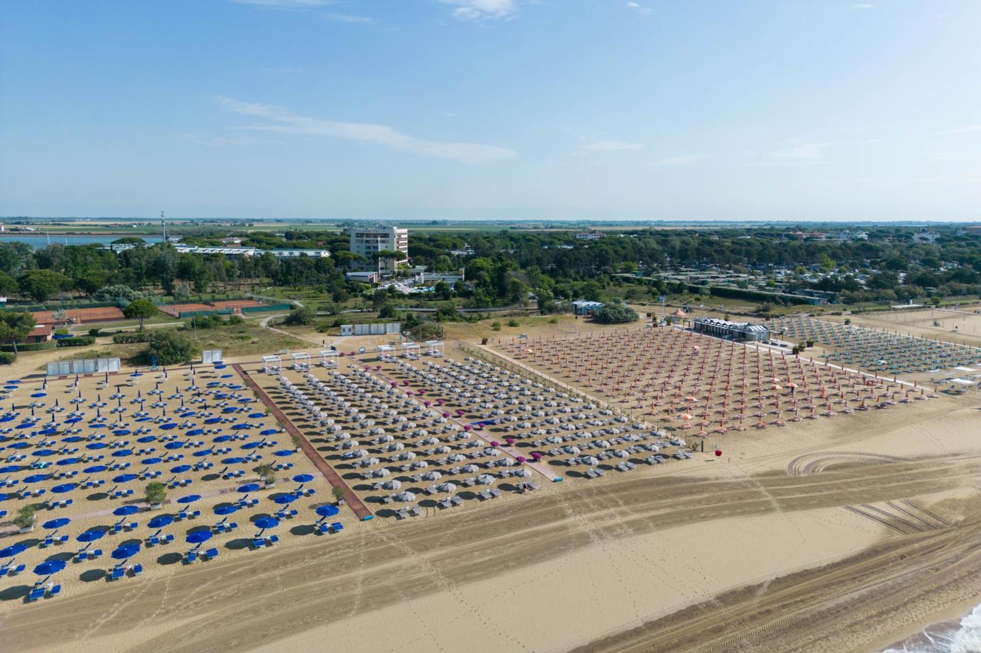 Laguna Park Hotel 4Superior Bibione Buitenkant foto