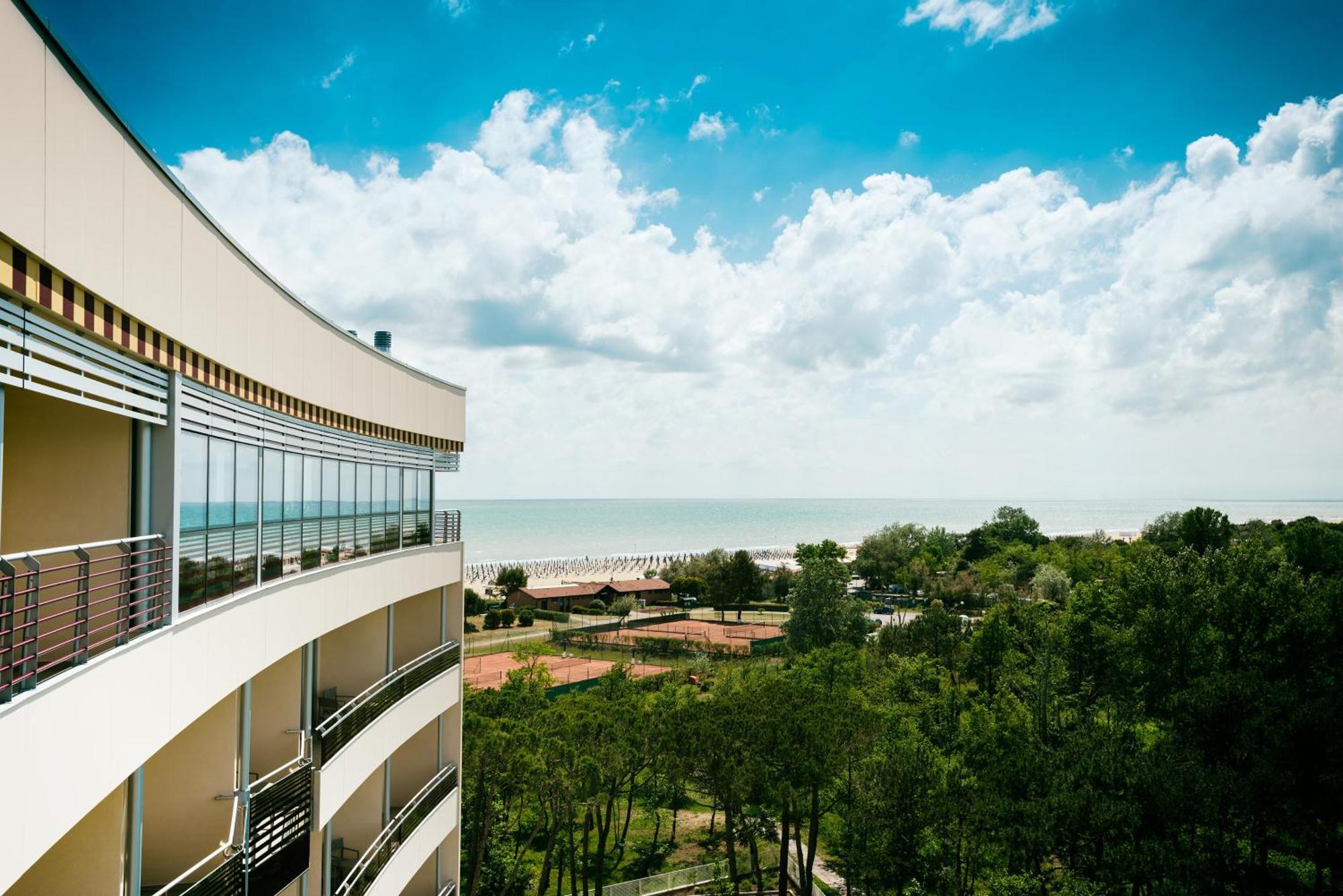 Laguna Park Hotel 4Superior Bibione Buitenkant foto